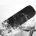 Αδιάβροχος Bluetooth ηχείο με προστασία IP67 και λειτουργία handsfree Έως 10 ώρες αναπαραγωγής Μπαταρία 1800 mAh Είσοδος AUX 3,5 mm Εμβέλεια 6
