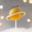 Adorno decorativo para tarta con forma de planeta. Colorida decoración espacial realizada en látex con el motivo que elijas. 3