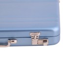 Aluminium reishoes voor documenten in de vorm van een kleine koffer Met handvat en twee metalen sluitingen Geribbeld oppervlak 10 x 6,5 x 8