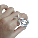 Anel feminino tamanho ajustável aberto com motivo floral cruzado minimalista delicado elegante para uso diário 2