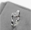 Anillo de compromiso con circonita 3