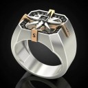 Anillo de hombre con brújula 2