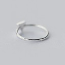 Anillo de mujer con triangulo 2