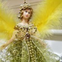 Anjo decorativo com penas 1