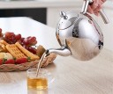 Ανοξείδωτη κανάτα τσαγιού με λεπτό αποσπώμενο φίλτρο για την παρασκευή φύλλων τσαγιού Λαμπερή καθρεφτίζουσα επιφάνεια Ωοειδής μορφή με μακριά χοάνη 6