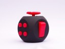 Antistresskubus voor onrustige handen Afgeronde vorm met joystick en klikknoppen Gemaakt van siliconen en ABS kunststof Voor ontspanning 2