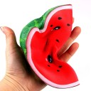 Antystresowy uciskowy arbuz Zabawka w kształcie kawałka z uroczą twarzą Do uwalniania napięcia i relaksu Materiał PU Wymiary 16 x 8 x 5 cm 3