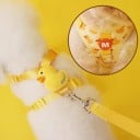 Arnês amarelo para cão 3–4 kg com padrão de patinhos Tamanho L Correia de nylon ajustável com trela de 1,5 m Circunferência do peito 35–40 cm 3
