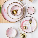 Assiette en porcelaine 1