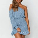 Asymmetrisches Minikleid mit Tupfen 1