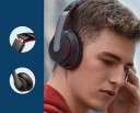 Ασύρματα ακουστικά κεφαλής Bluetooth 5.0 και 3,5 mm jack Επένδυση από αφρό μνήμης Εμβέλεια 15 μ Εύρος 16 Hz έως 40 kHz Μαύρα με κόκκινα στοιχεία 2