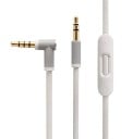 Audio kábel s mikrofónom a ovládačom pre slúchadlá Beats Dva konektory 3,5 mm jack Ovládanie hlasitosti a prehrávania hudby Dĺžka 1,4 m 1