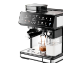 Automatický kávovar zrnkový 1350 W S mlýnkem a napěňovačem mléka Nádržka 2,7 l a tlak 20 barů Dvojitý bojler Černá barva Na espresso i latte 4