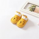 Babysocken mit einem Tier 4