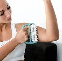 Bærbar massagerulle til lindring af muskelsmerter Håndholdt massagerulle mod cellulite Letvægtsrulle til udglatning og opstramning af huden 13,5 x 11,2 cm 2