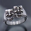 Bague avec des masques 2