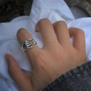 Bague avec main 2