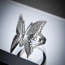 Bague femme avec papillon 2