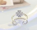 Bague pour femme avec un trèfle D2008 3