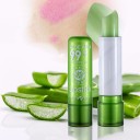Bálsamo labial hidratante duradouro com gel de aloe vera A barra adquire um tom rosa após a aplicação, de acordo com a cor dos lábios Para cuidados 3
