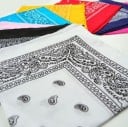 Bandana scarf for head and neck Classic paisley pattern 100% cotton Square size 55 x 55 cm Versatile fashion accessory for everyday wear 6