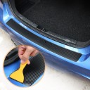 Bande de protection en carbone pour le bord du coffre 5