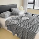 Barevná huňatá deka se širokými pruhy 150 x 200 cm Multifunkční deka Přehoz Přikrývka na spaní 6