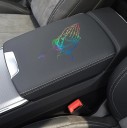 Barevná samolepka na auto laserové gesto modlitby s křížkem Nálepka na karoserii a sklo Vozidlová dekorace Více barevných variant 11x18 cm 3