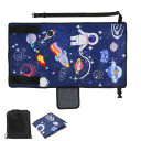 Barnens resebräda och filt för flyg 79 × 44 cm Astronautmotiv Oxfordtyg Fällbord Resa med barn 3