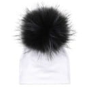 Barnens vintermössa med pompom J3027 2