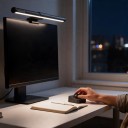 Barre lumineuse LED pour moniteur 44 cm avec l'inscription Happy every day Contrôleur rotatif avec mémoire 5 températures de couleur Dimming Support 4