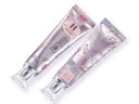 Base de maquillage avec poudre de diamant 3