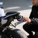 Βάση Πινακίδας για BMW S1000RR 2019-2023 και S1000R 2021-2023 Κοντή Ρυθμιζόμενη Με LED Φωτισμό Αλουμίνιο CNC Μαύρη Μοτοσικλετιστικά Αξεσουάρ 2