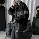 Baseballjack met grote tekst op de borst Nummer 23 op de mouw Gestreepte ribbelkraag en boorden Sluiting met drukknoopjes Polyester 3