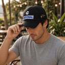 Baseballová kšiltovka s vyšitým nápisem Nacional a logem na přední části a podpisem na boku nastavitelná unisex 7