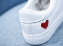 Baskets pour femmes avec cœur J1181 4