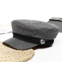 Béret féminin avec visière 11