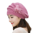 Béret tricoté d'hiver pour femmes avec fleur Chapeau en laine pelucheuse épaisse en polyester Chapeau élégant et chaud pour mamans Différentes couleurs Style automnal et hivernal 5