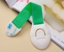 Bezpečnostný zámok na skrinky a zásuvky 10 ks Detská poistka s páskom Samolepiace uchytenie Jednoduché zacvaknutie Plast PP Rozmery 20 x 5 cm 4