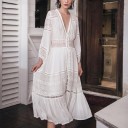 Bílé dámské letní boho šaty s krajkovými vsadkami Propínání na knoflíky Výstřih do V a dlouhé rukávy Sukně s volánem Bavlna a polyester 3