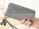 Billetera larga para dama con piedras Parte inferior brillante Cierre con cremallera Asa para muñeca Llavero decorativo Cuero PU 20 x 10 x 4