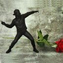 Blomsterkasterstatuette 21,5 cm 2
