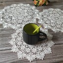 Blondedækkeserviet med blomster 2