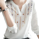 Blusa blanca para mujer con escote en V, manga tres cuartos, adornos decorativos, manga con botón, blusa elegante de poliéster 1