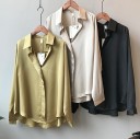 Blusa da donna a camicia con maniche lunghe Aspetto satinato lucido Scollatura a V Chiusura nascosta Polsini con bottone Taglio ampio 4