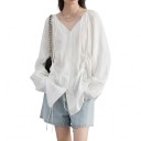 Blusa da donna con maniche lunghe, scollo a V, bottoni e lacci regolabili sui lati del davanti 5
