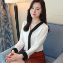 Blusa donna bicolore con maniche lunghe Collo a V Striscia nera a contrasto e polsini Senza bottoni Per incontri formali e feste 6