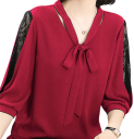 Blusa feminina com rendas nas mangas Manga três quartos Decote redondo Laço no decote Blusa elegante de poliéster em cor sólida 5