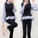 Blusa riscada de mulher com colete preto removível Aparência em duas camadas Gola de camisa Mangas longas Folho na parte inferior mais longo atrás 2