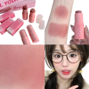Blush crémeux en stick Waterproof longue tenue effet illuminateur aspect naturel de la peau sur les joues et les lèvres 9